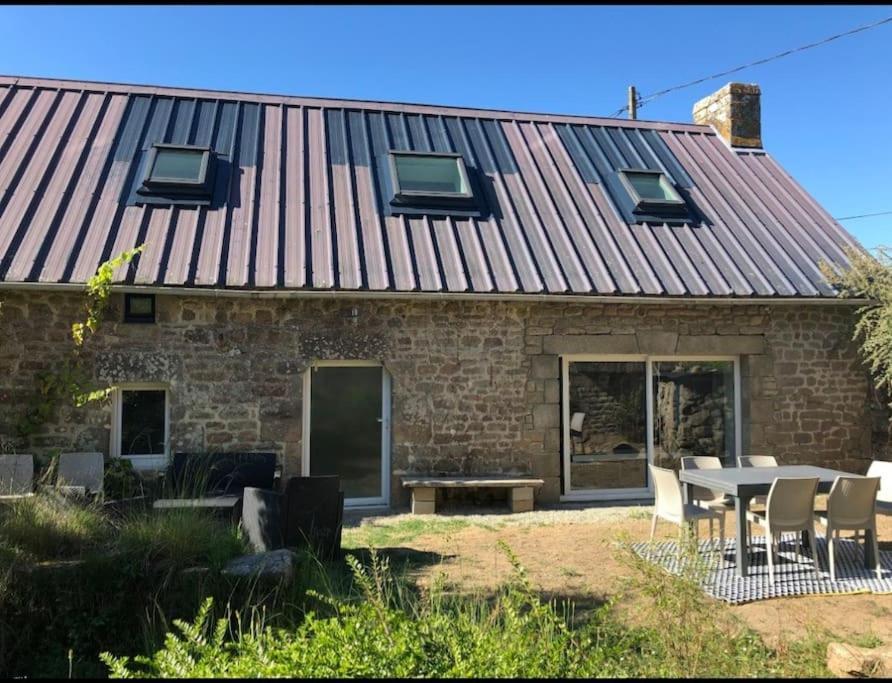 Gite Naturia - Chaumiere De Berringue Plouhinec  Bagian luar foto